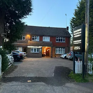 High Trees Gatwick Horley